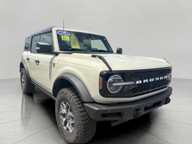 2025 Ford Bronco Badlands 4 Door Advanced 4x4 in Desert Sand — front three-quarter view