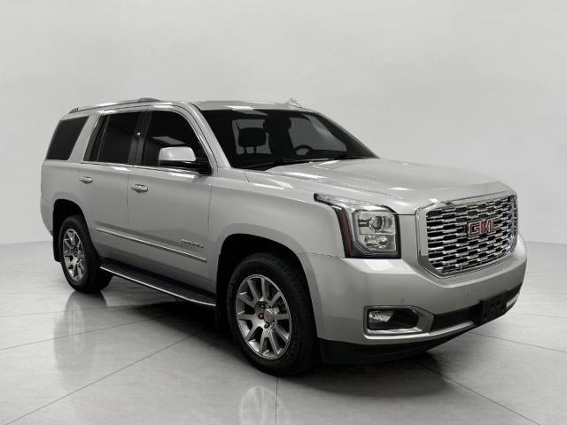 2019 GMC Yukon 4WD 4dr Denali in Quicksilver Metallic — front three-quarter view